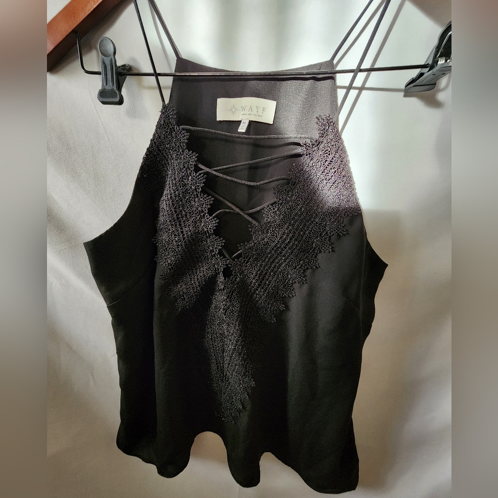 Wayf Top. Size Medium